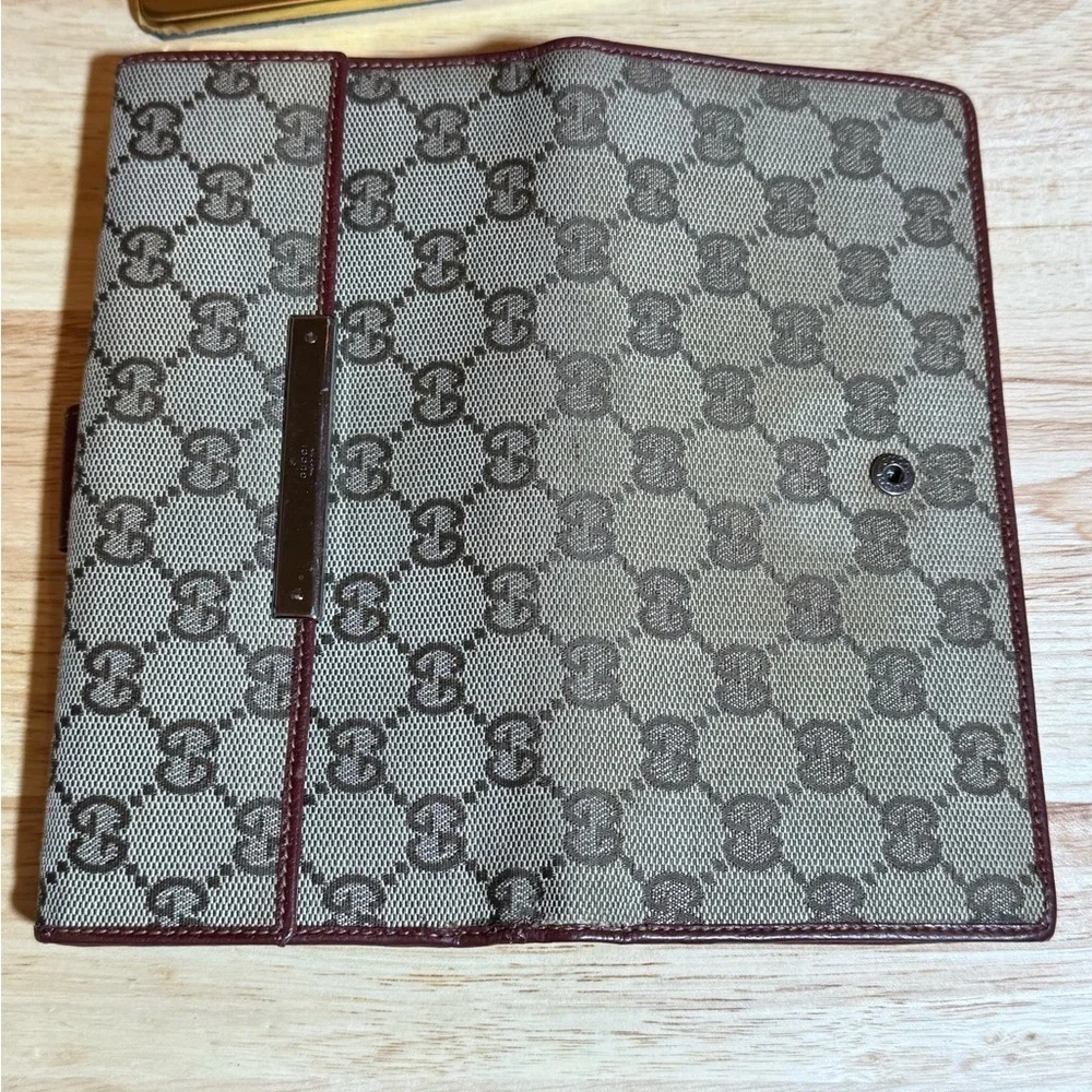 Gucci Beige and Brown Women's Wallet